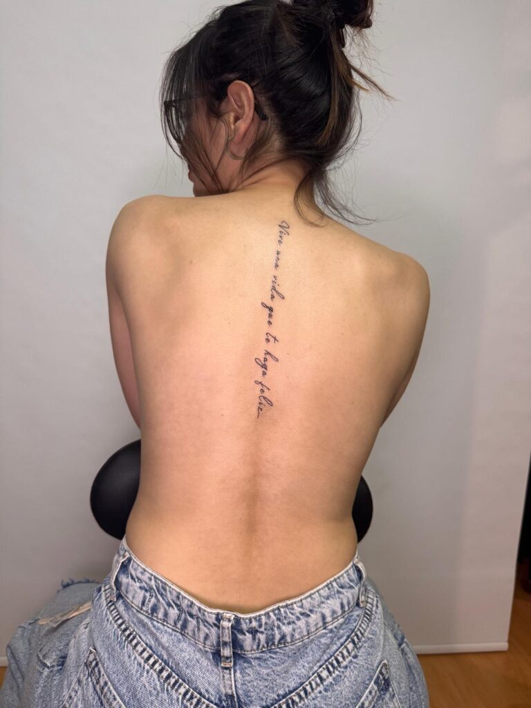 Sırt Yazı Dövmemiz